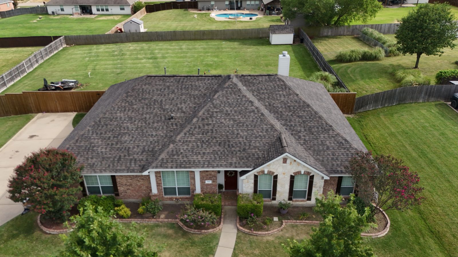 Completed Prestige roof in Drift Shake shingles